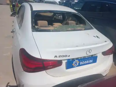 Veículo de Sucata mercedes-benz clase a berlina (bm 177) sedán do ano 2023 alimentado 
