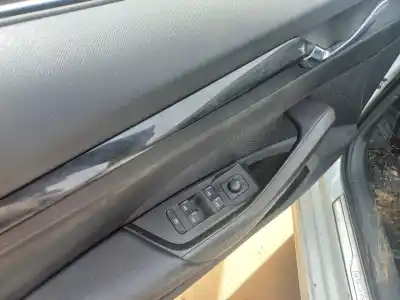 Veículo de Sucata skoda octavia combi (nx5) ambition do ano 2021 alimentado dtr