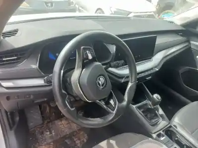 Veículo de Sucata skoda octavia combi (nx5) ambition do ano 2021 alimentado dtr