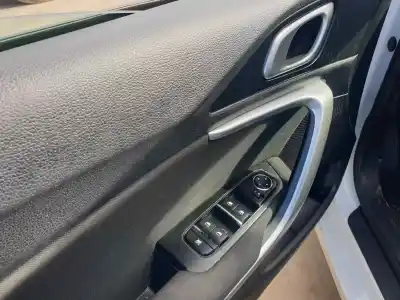 Veículo de Sucata kia ceed sportswagon hybrid do ano 2020 alimentado 