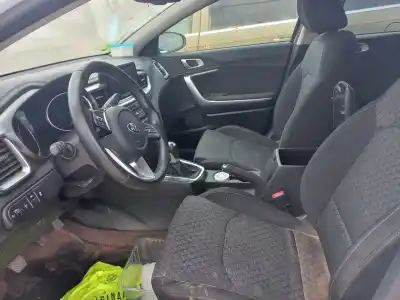 Veículo de Sucata kia ceed drive do ano 2019 alimentado g4lc