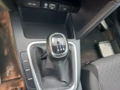 Veículo de Sucata kia ceed drive do ano 2019 alimentado g4lc