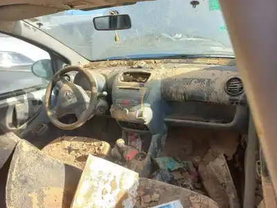 Vehicul casat toyota aygo (kgb/wnb) live al anului 2006 alimentat 