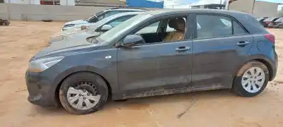 Veicolo di demolizione kia rio (yb) concept dell'anno 2017 alimentato g4la