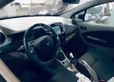 Veicolo di demolizione renault                                            zoe                                                                                                                                                                                                                                                        zoe 88cv                                                                                                                                                                                                                                                   dell'anno 2013 alimentato 