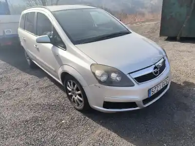 Veicolo di demolizione opel zafira b enjoy dell'anno 2008 alimentato z19dt