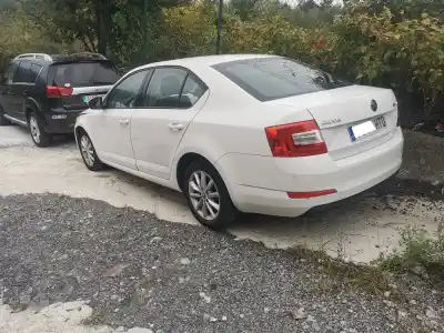Vehicul casat SKODA OCTAVIA BERLINA (1Z3)  al anului 2008 alimentat 