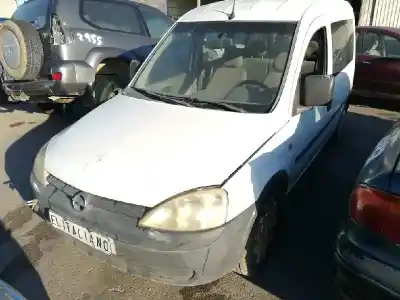 Здавання транспортного засобу opel combo corsa c року 2004 потужний 