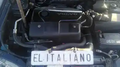 Scrapping Vehicle VOLVO S40 I (644) 1.9 DI of the year 2000 powered D4192T2