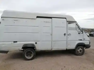 Verschrottungsfahrzeug renault   des jahres 1995 angetrieben 8140.47