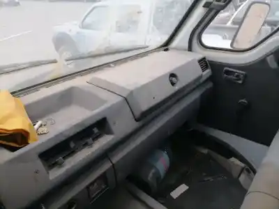 Verschrottungsfahrzeug renault   des jahres 1995 angetrieben 8140.47