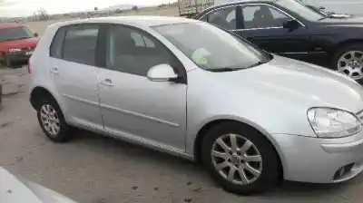 Veicolo di demolizione volkswagen golf v (1k1) (10.2003) bxe dell'anno 2007 alimentato bxe