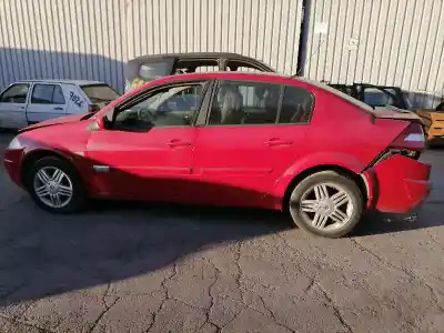 Veículo de Sucata renault megane ii berlina 5p f9qb8 do ano 2004 alimentado f9qb8