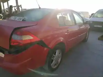 Veículo de Sucata renault megane ii berlina 5p f9qb8 do ano 2004 alimentado f9qb8