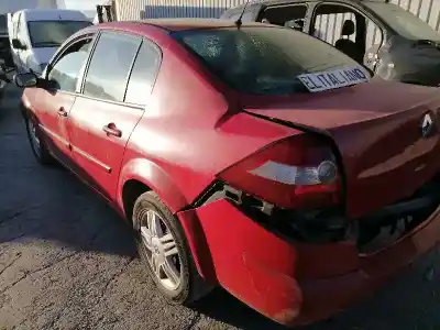 Veículo de Sucata renault megane ii berlina 5p f9qb8 do ano 2004 alimentado f9qb8