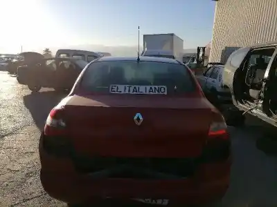 Veículo de Sucata renault megane ii berlina 5p f9qb8 do ano 2004 alimentado f9qb8