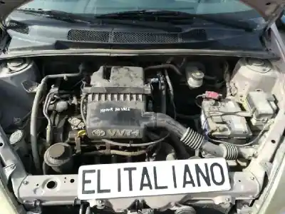 Veicolo di demolizione TOYOTA YARIS (NCP1/NLP1/SCP1) 1SZFE dell'anno 1999 alimentato 1SZFE