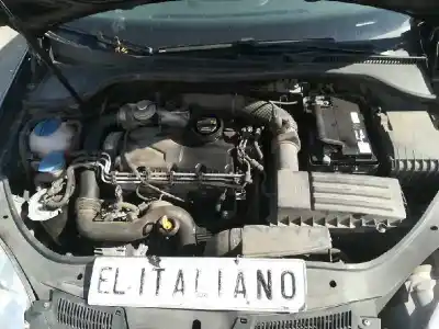 Veicolo di demolizione VOLKSWAGEN GOLF V (1K1) (10.2003) BXE dell'anno 2007 alimentato BXE