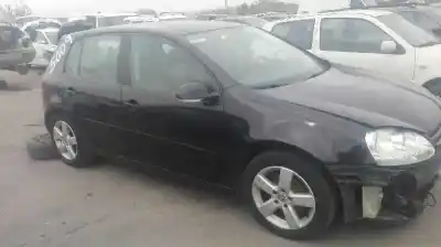 Veicolo di demolizione volkswagen golf v (1k1) (10.2003) bxe dell'anno 2007 alimentato bxe