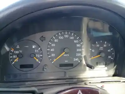 Здавання транспортного засобу mercedes-benz clase ml (bm 163) om 612.963 року 2002 потужний 612963