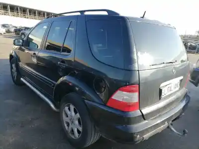 Здавання транспортного засобу mercedes-benz clase ml (bm 163) om 612.963 року 2002 потужний 612963