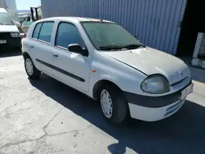 Scrapping Vehicle renault clio ii fase i (b/cb0) d-f8q of the year 1999 powered f8q k6