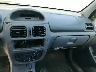 Scrapping Vehicle renault clio ii fase i (b/cb0) d-f8q of the year 1999 powered f8q k6