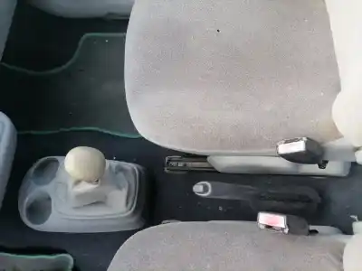 Здавання транспортного засобу renault twingo i (c06_) 1.2 16v (c06c, c06d, c06k) року 2002 потужний d4f702