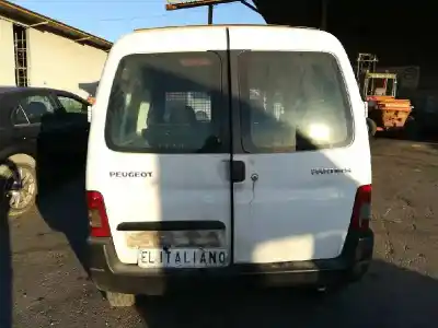 Veículo de Sucata peugeot partner (s2) 9hwdv6bted4 do ano 2007 alimentado 9hwdv6bted4