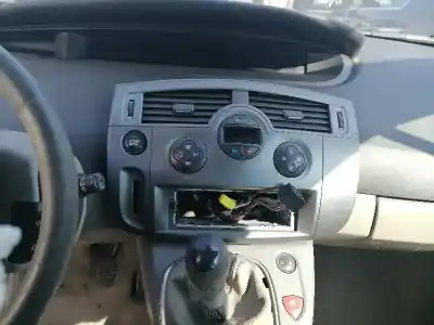 Здавання транспортного засобу renault scénic ii (jm0/1_) 1.9 dci (jm0g, jm12, jm1g, jm2c) року 2005 потужний f9q812