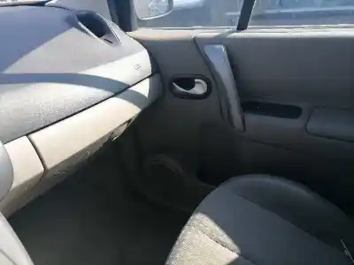 Здавання транспортного засобу renault scénic ii (jm0/1_) 1.9 dci (jm0g, jm12, jm1g, jm2c) року 2005 потужний f9q812