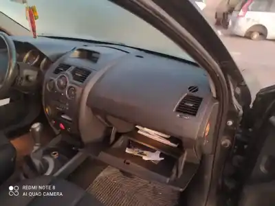Veicolo di demolizione renault megane ii berlina 5p k9k724 dell'anno 2004 alimentato k9k724