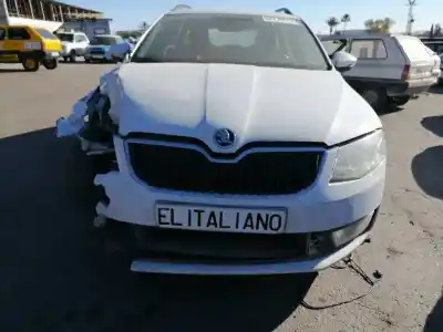Здавання транспортного засобу skoda octavia combi (5e5) clh року 2015 потужний clh