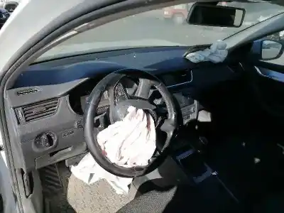 Здавання транспортного засобу skoda octavia combi (5e5) clh року 2015 потужний clh