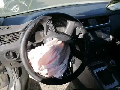 Здавання транспортного засобу skoda octavia combi (5e5) clh року 2015 потужний clh