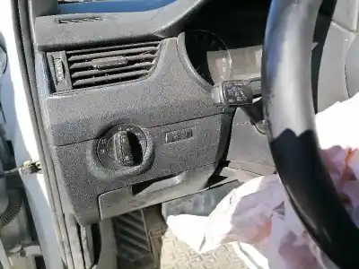 Здавання транспортного засобу skoda octavia combi (5e5) clh року 2015 потужний clh