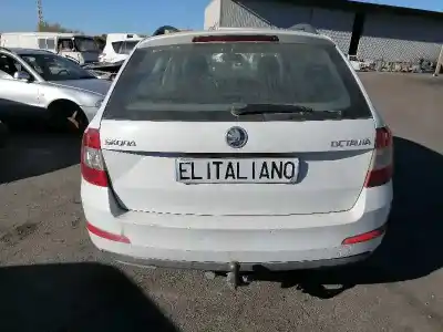 Здавання транспортного засобу skoda octavia combi (5e5) clh року 2015 потужний clh