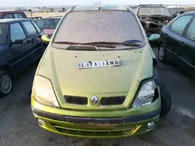 Scrapping Vehicle renault scenic (ja..) f9q of the year 2002 powered f9q q7