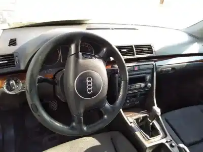Здавання транспортного засобу audi a4 b6 avant (8e5) 2.5 tdi року 2002 потужний aym