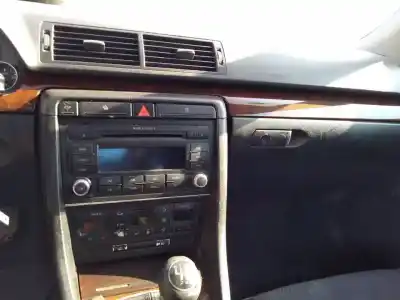 Здавання транспортного засобу audi a4 b6 avant (8e5) 2.5 tdi року 2002 потужний aym