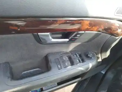 Здавання транспортного засобу audi a4 b6 avant (8e5) 2.5 tdi року 2002 потужний aym