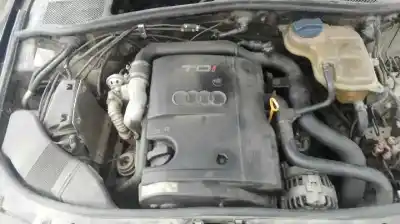Здавання транспортного засобу AUDI A4 BERLINA (B5) D-AVG року 1999 потужний D-AVG