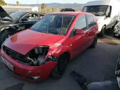 Veicolo di demolizione ford fiesta (cbk) g/fxjb dell'anno 2005 alimentato fxjb