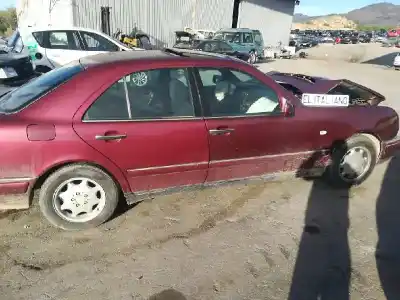 Hurda Aracı mercedes-benz clase e (bm 210) berlina om 606.912 yılın 2000 güçlü 606912