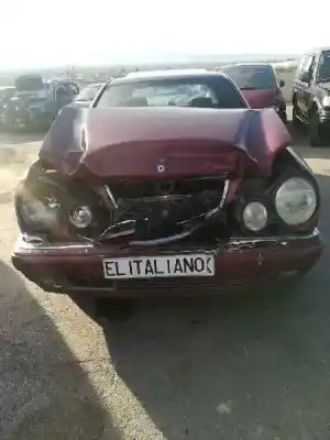 Hurda Aracı MERCEDES-BENZ CLASE E (BM 210) BERLINA OM 606.912 Yılın 2000 güçlü 606912