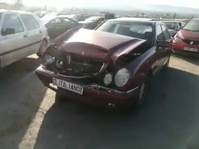 Hurda Aracı mercedes-benz clase e (bm 210) berlina om 606.912 yılın 2000 güçlü 606912