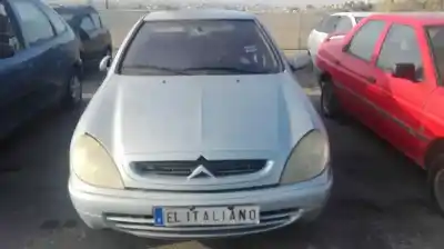 Veicolo di demolizione citroen xsara berlina d-wjy dell'anno 2002 alimentato d-wjy