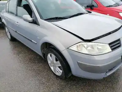 Verschrottungsfahrzeug renault megane ii berlina 5p k4mt7 des jahres 2004 angetrieben k4mt7