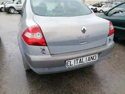 Verschrottungsfahrzeug renault megane ii berlina 5p k4mt7 des jahres 2004 angetrieben k4mt7