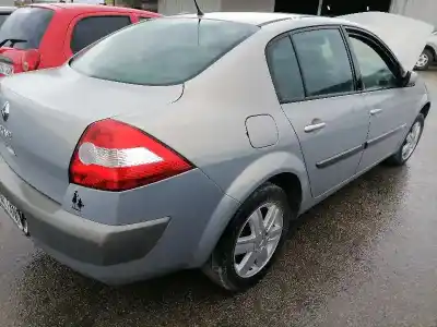 Verschrottungsfahrzeug renault megane ii berlina 5p k4mt7 des jahres 2004 angetrieben k4mt7